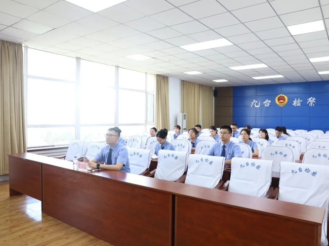 ��ѧ�ٸ�ǿ���� �����ڹ�����Ч������̨�����Ժ��չ���°�����鱨��׫дר��ѧ��